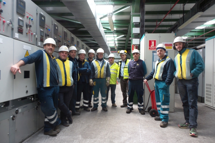 Little mindundi; "I am the master of my fate: I am the captain of my soul" Curso por ASC formación RIESGO ELÉCTRICO